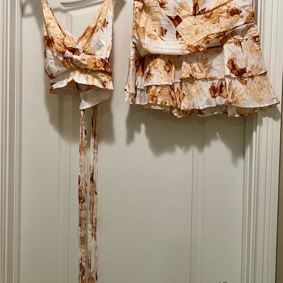 Matching top and skirt for summer vacation - Picture 3 of 5